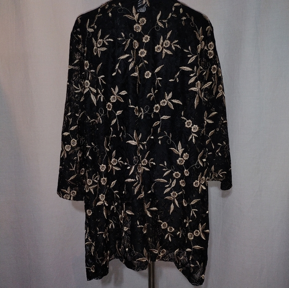 Beautiful all lace jacket - Picture 5 of 5